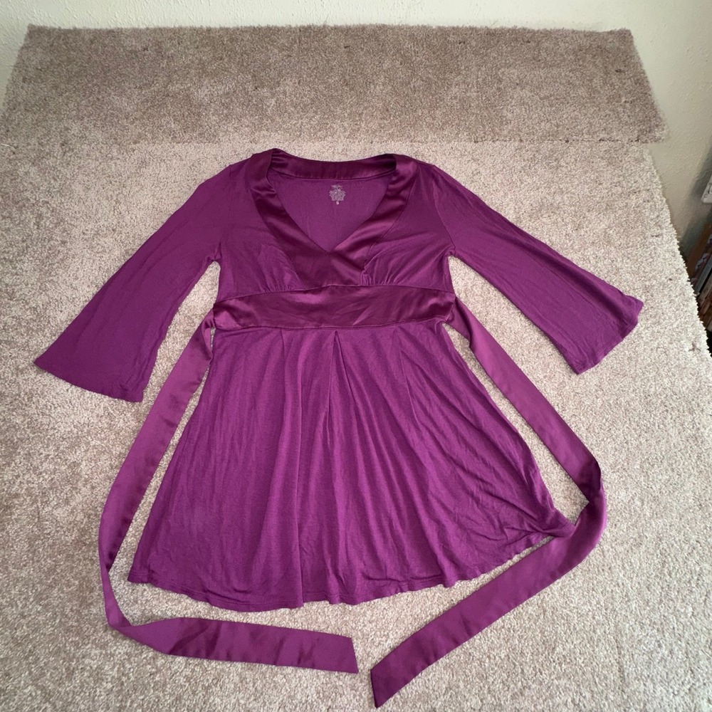 Mossimo Magenta 1/2 Sleeve V-Neck Blouse, Satin Trim & Tailored Empire Waist - S
